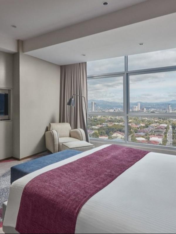 Crowne Plaza Manila Galleria